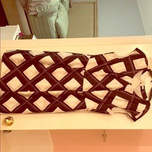 Black white beige Banana Republic dress. 100% Silk